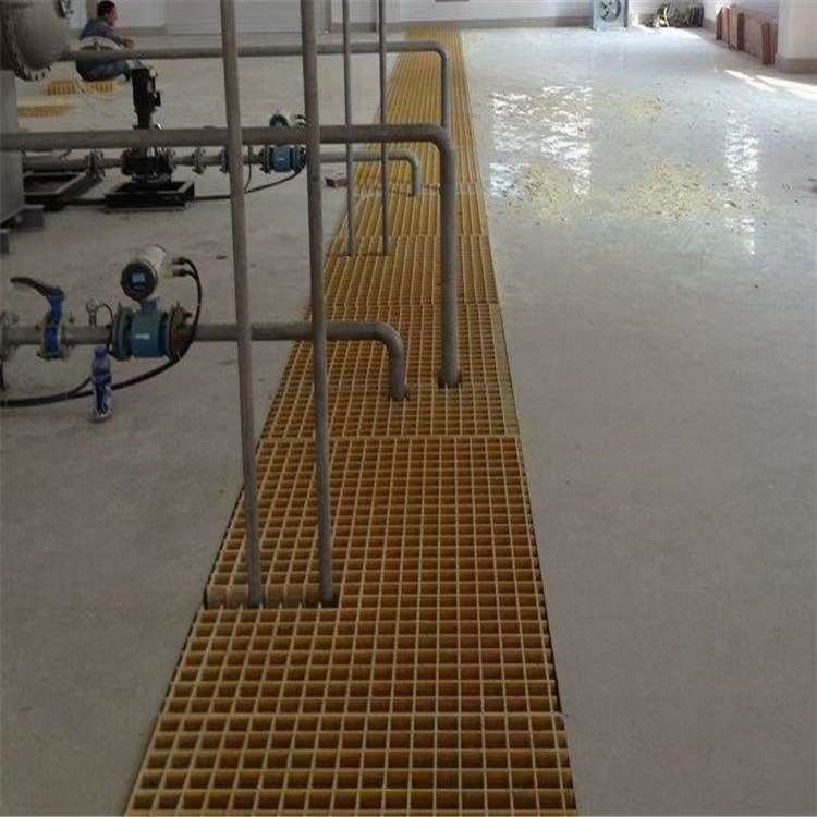 38*38*30mm FRP Çit Yürüyüş Yolu veya Platform için Özel Renk ve Boyut